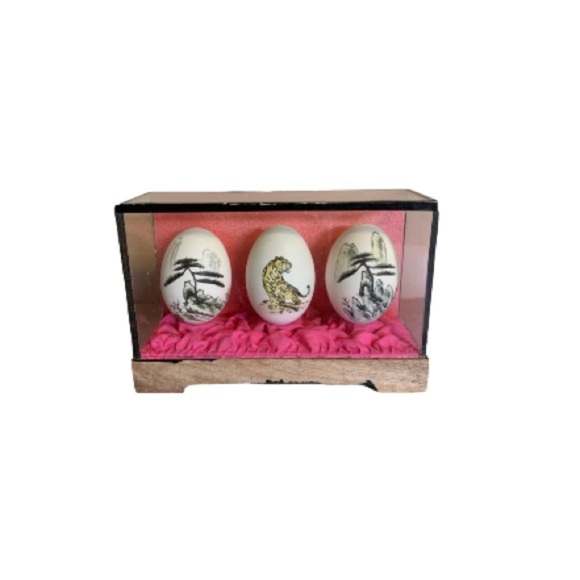 Vintage Hand Painted Japanese Eggs in Sealed Box - Picture 1 of 14